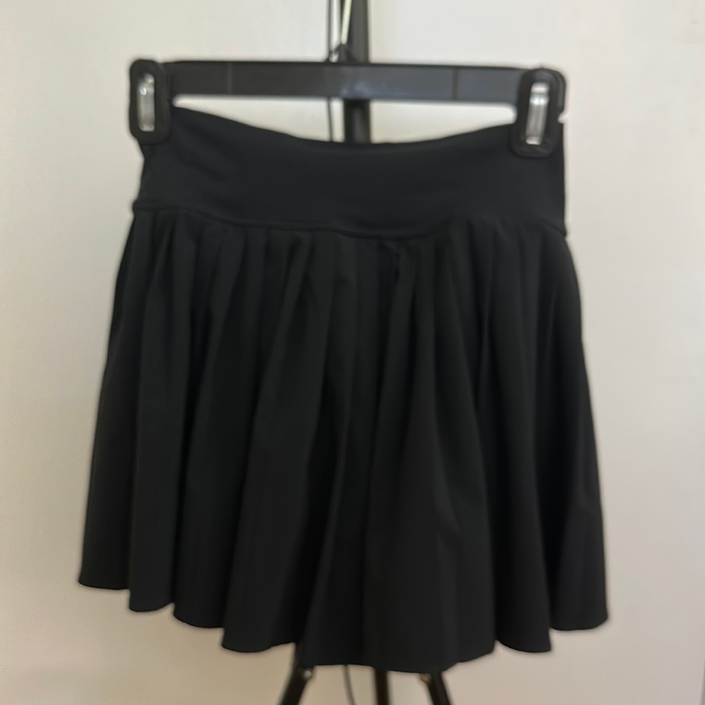 Black aerie skirt